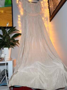 Bella Ella Boutique Slow Dancing Ribbed Off Shoulder Maxi Dress in Champagne